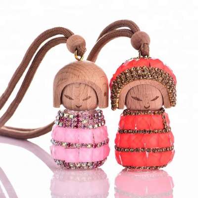 2018 New Best 8ml Doll Shaped Glass Perfume Bottle Aroma Hanging Car Air Freshener Perfume Diffuser Bottle With Wooden Cap